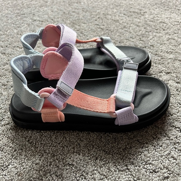 Gap sport sandals size 1-2 - Picture 11 of 11